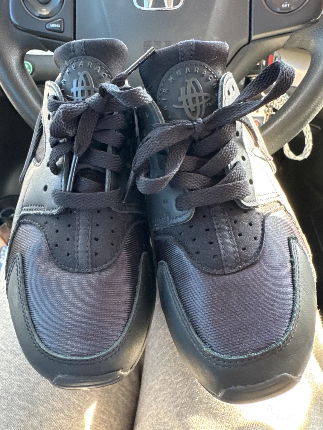 Nike Air Huarache - Black image indicator(2)