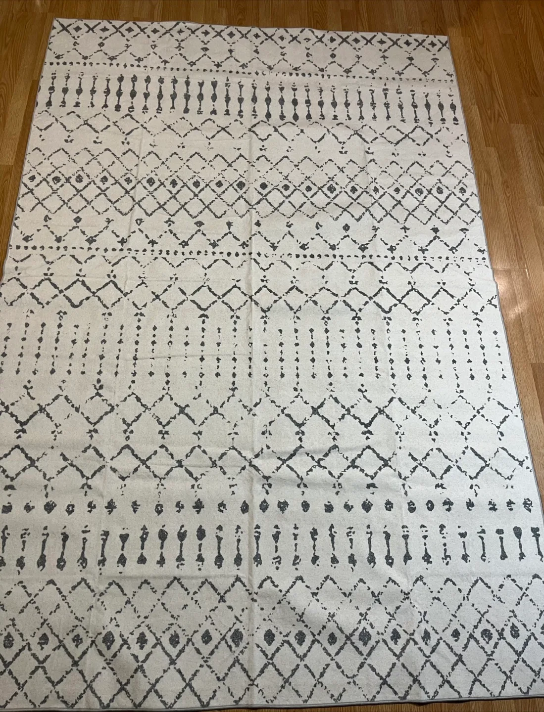 Brand New 6x9ft Cream Grey Soft Area Rug