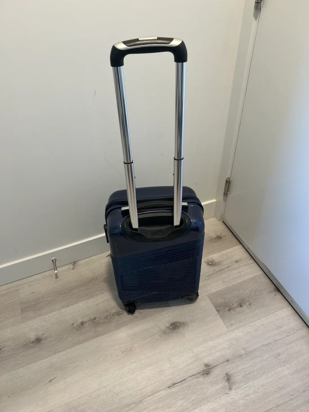 Blue Carry-On Suitcase image indicator(4)