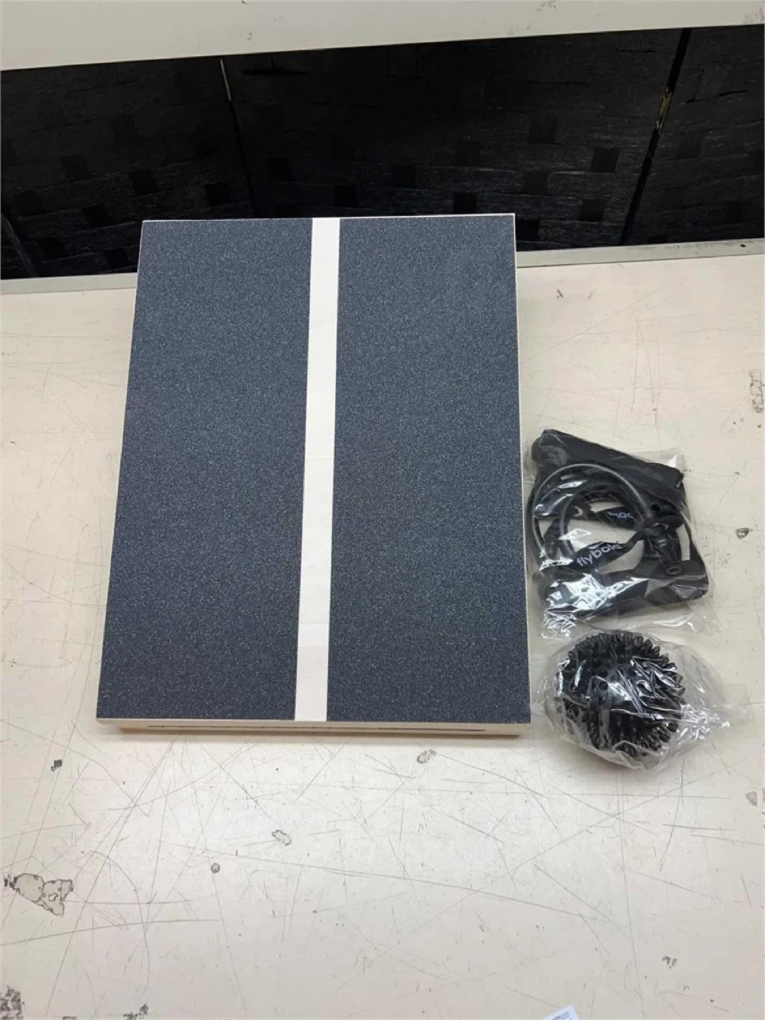 Adjustable Incline Board Calf Stretcher image indicator(2)