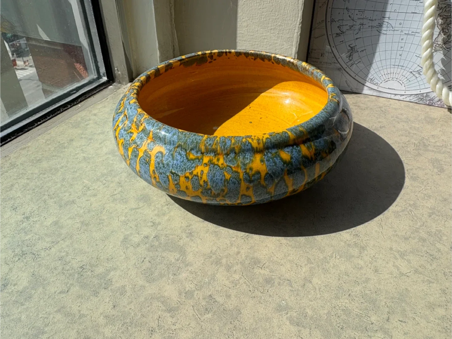 2 Decorative Vintage Ceramic Planter Bowls image indicator(6)