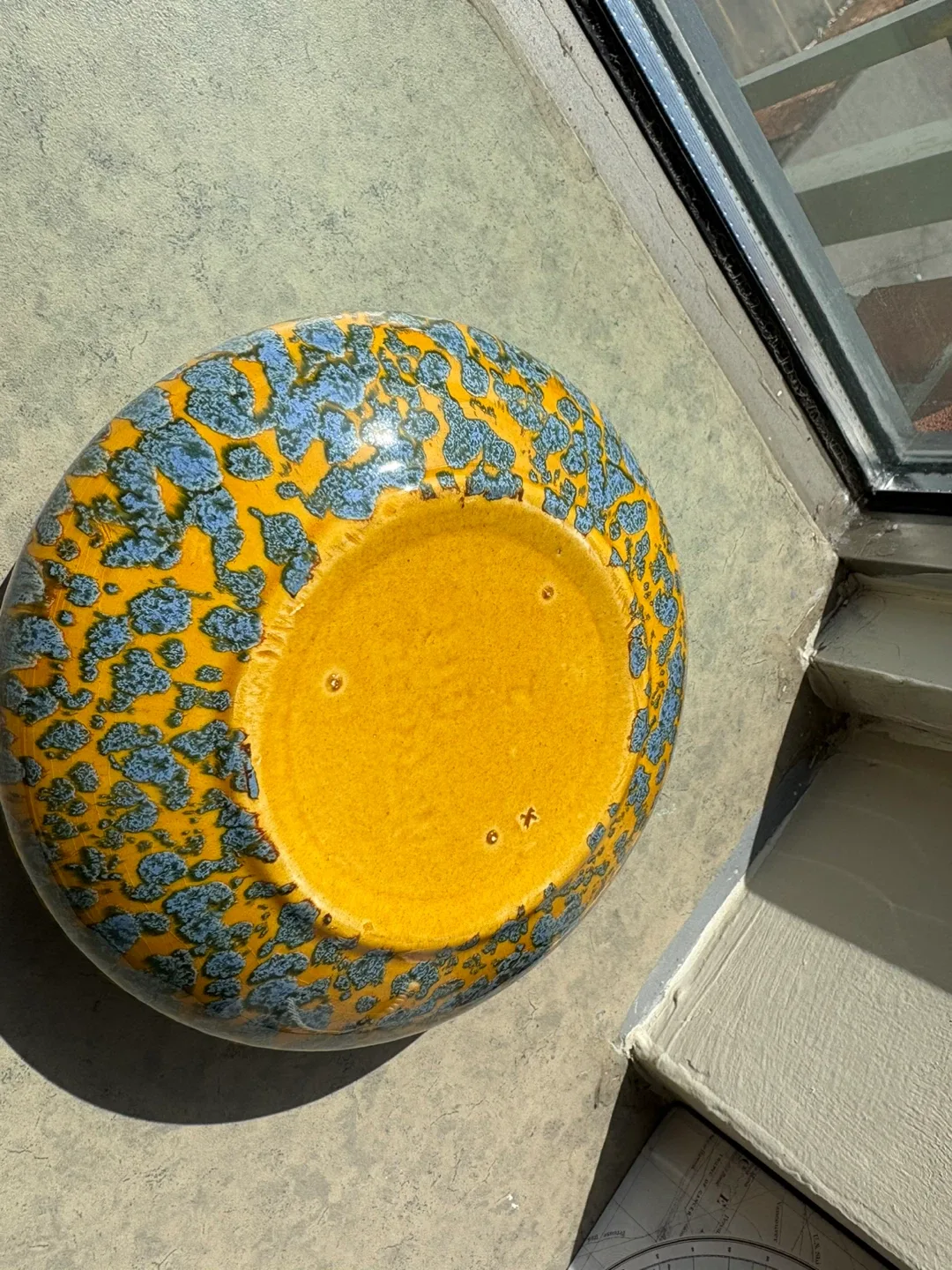 2 Decorative Vintage Ceramic Planter Bowls image indicator(7)