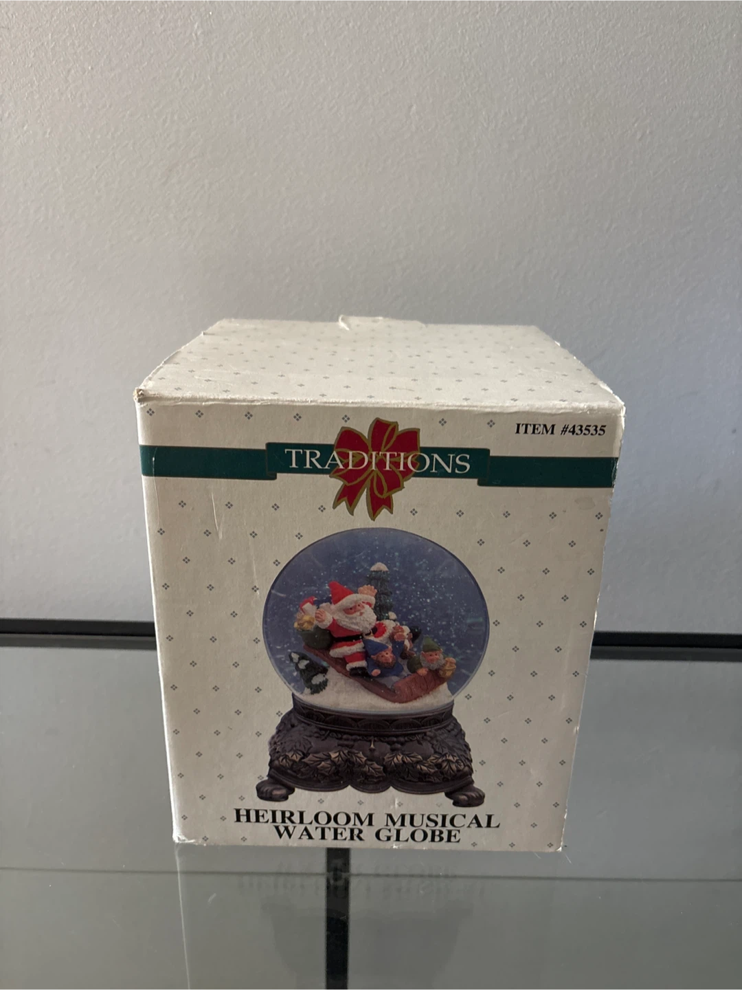Traditions Heirloom Musical Water Globe