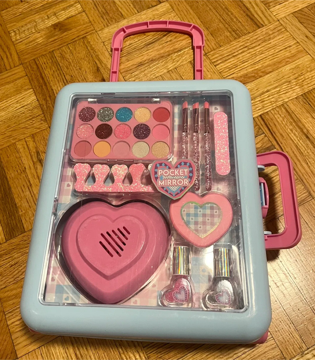 Danbar Cosmetic Set Includes Reusable Rolling Case image indicator(3)