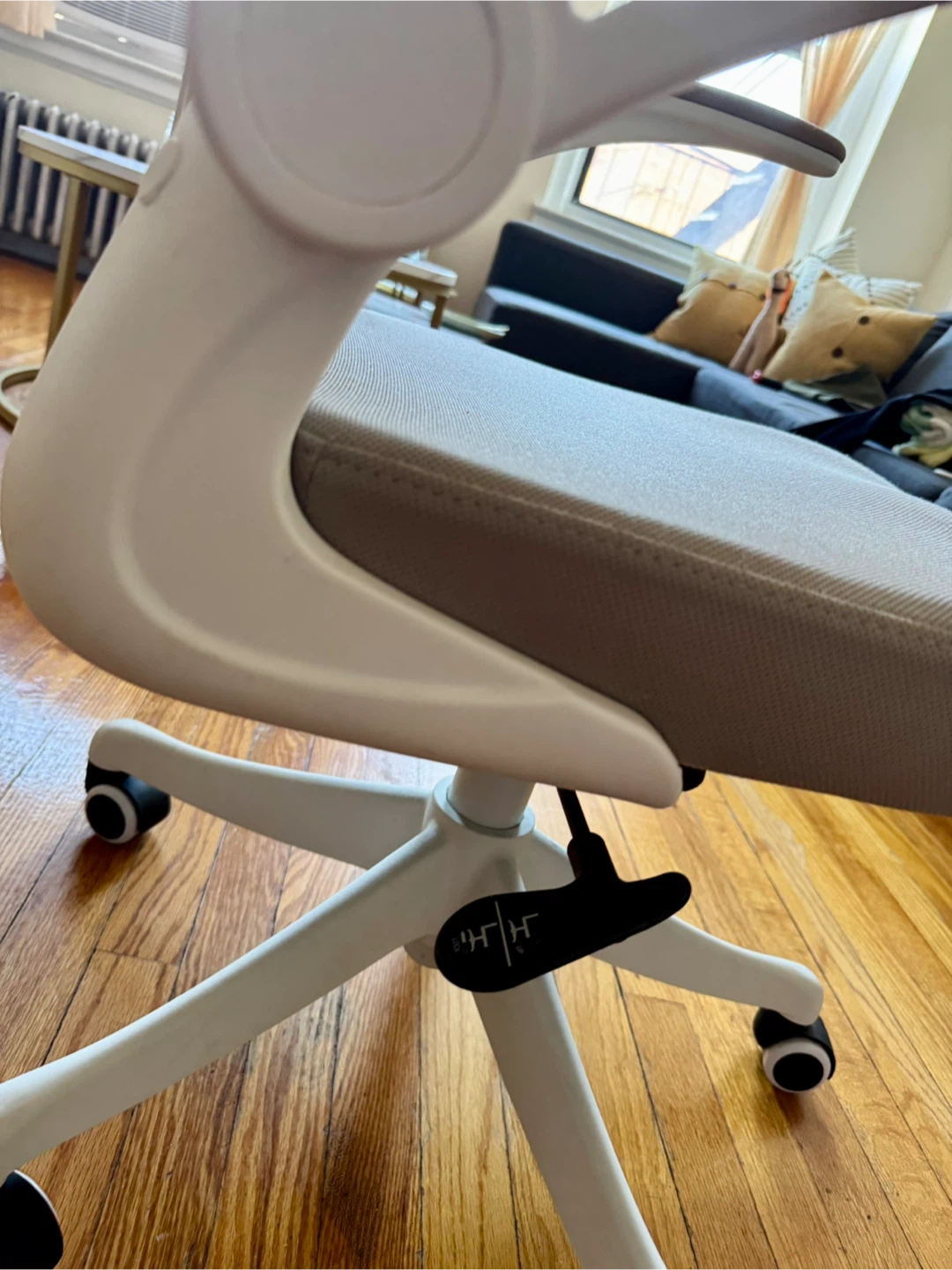 Beige Office Chair - photo 3