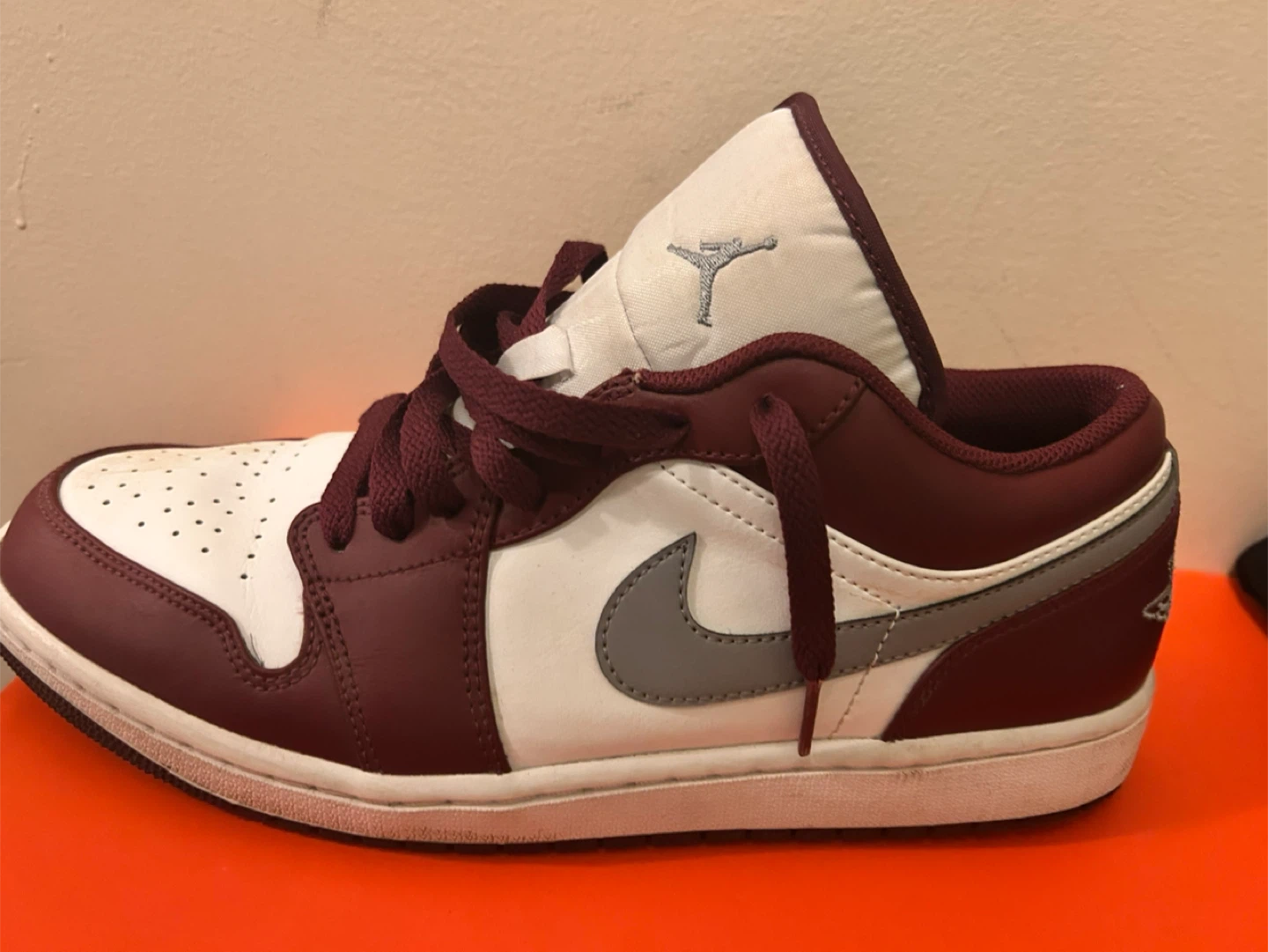 Air Jordan 1 Low white Bordeaux - photo 3