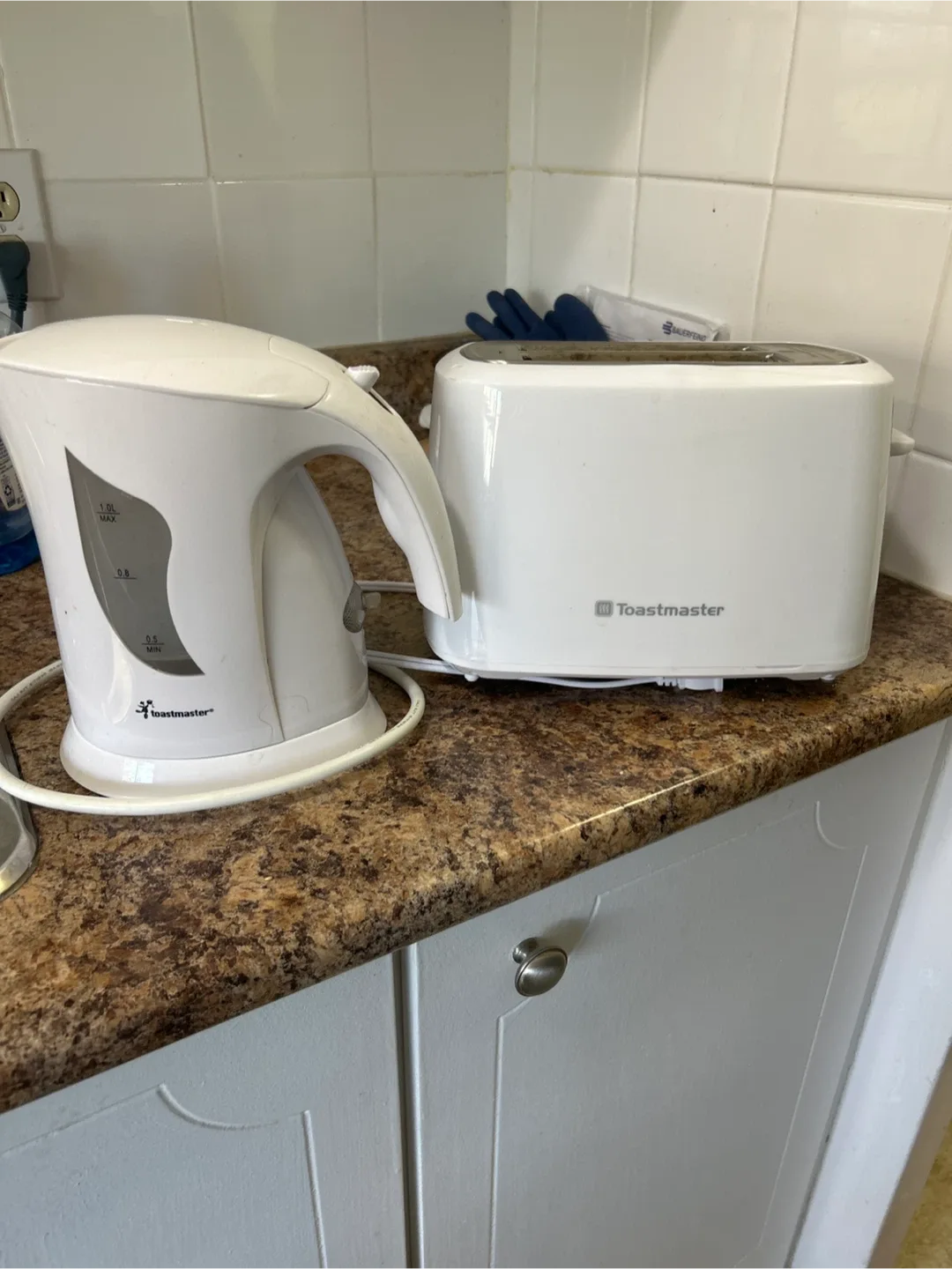 Toastmaster Kettle & Toaster Set