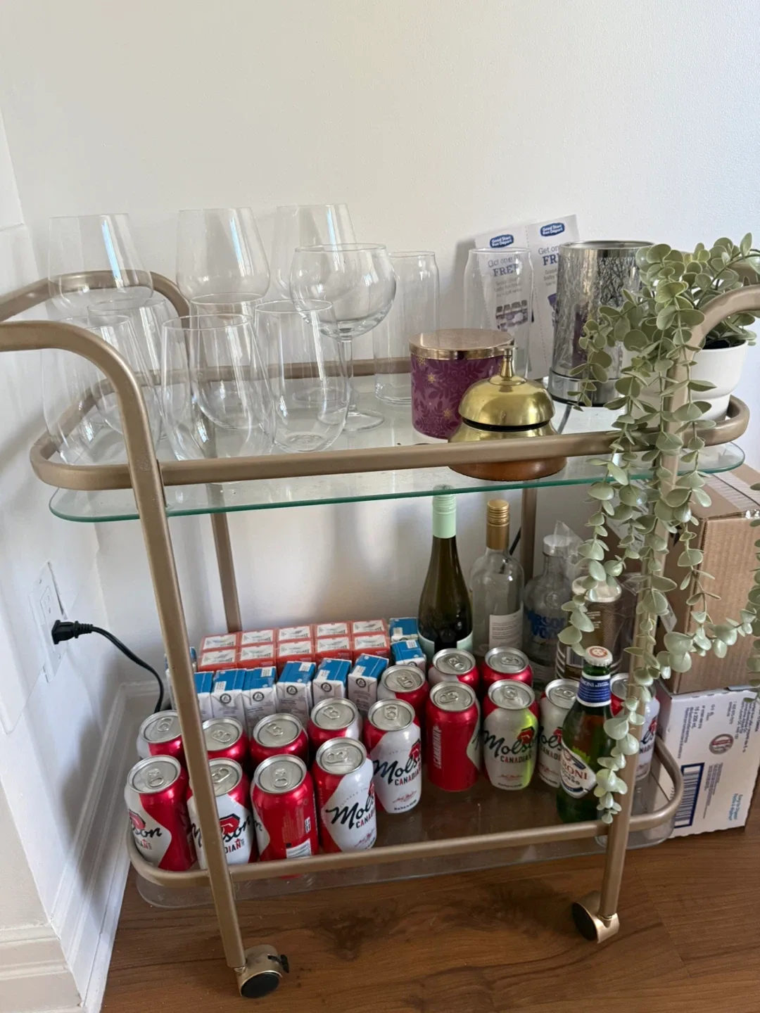 Bar Cart with Glass Shelves image indicator(5)