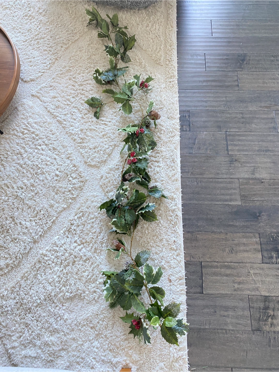 6ft. Christmas Garland w/ Pinecone and Mistletoe