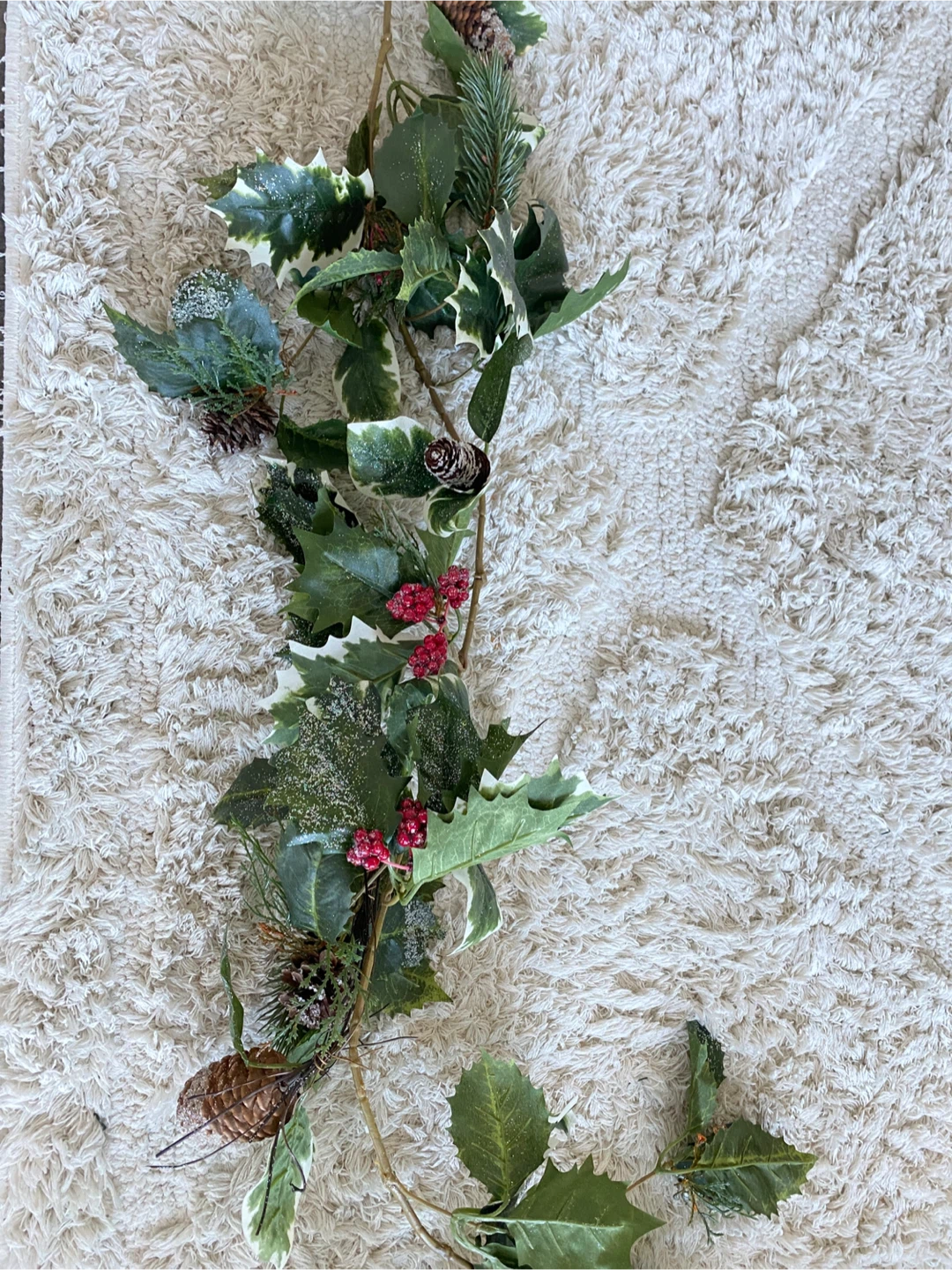 6ft. Christmas Garland w/ Pinecone and Mistletoe - photo 2