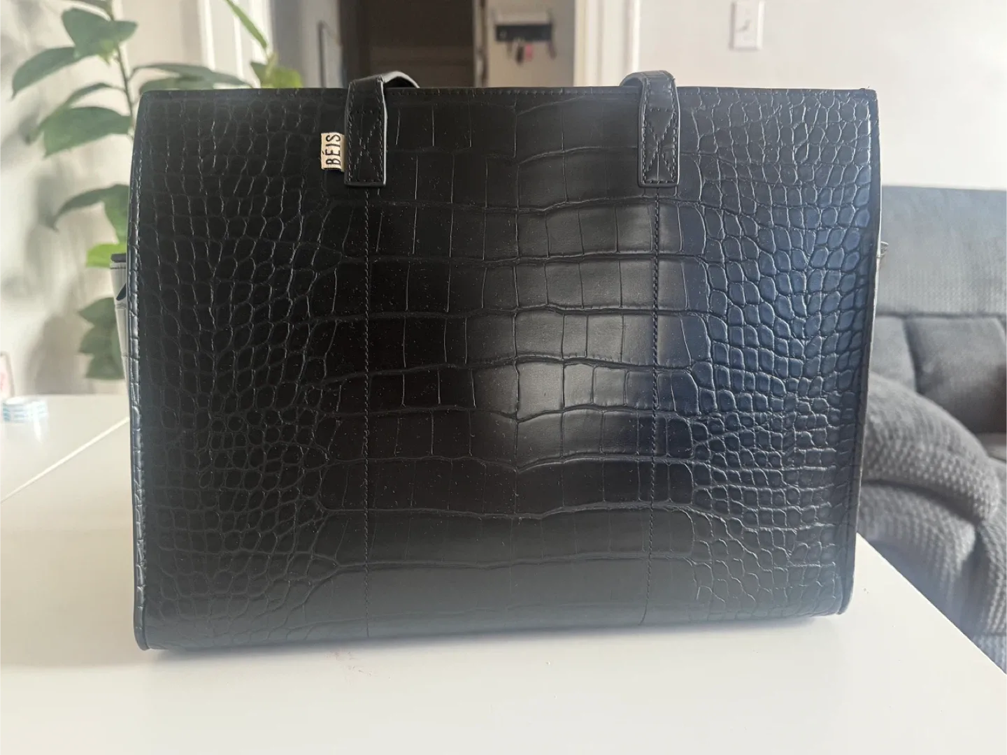 Béis Work Tote in Black Croc image indicator(4)