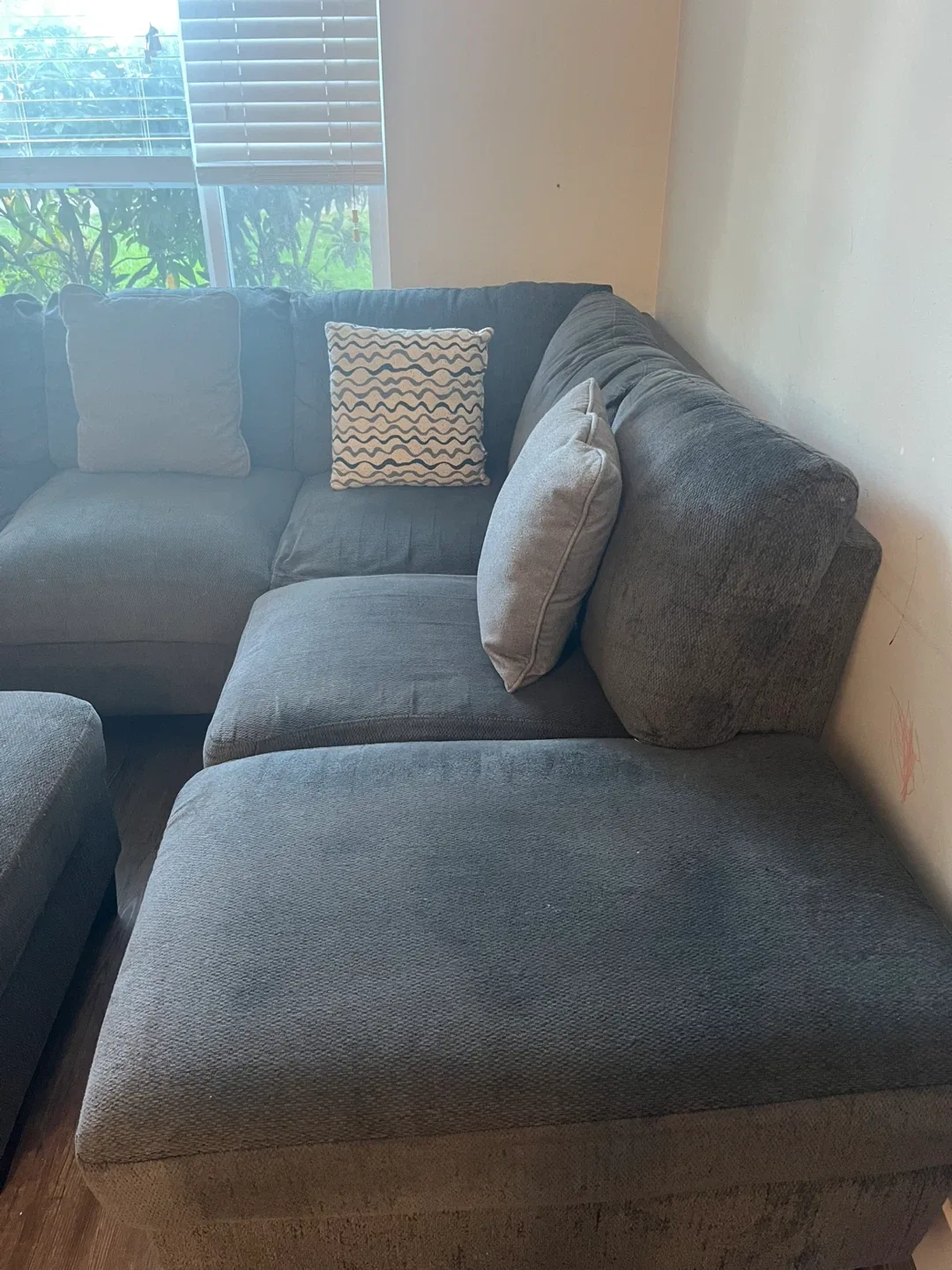 Grey Sectional Sofa with Ottoman with 4 cushions image indicator(6)