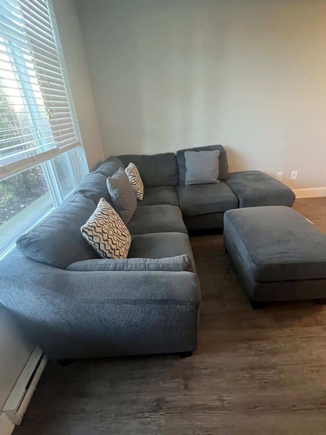 Grey Sectional Sofa with Ottoman with 4 cushions - photo 3