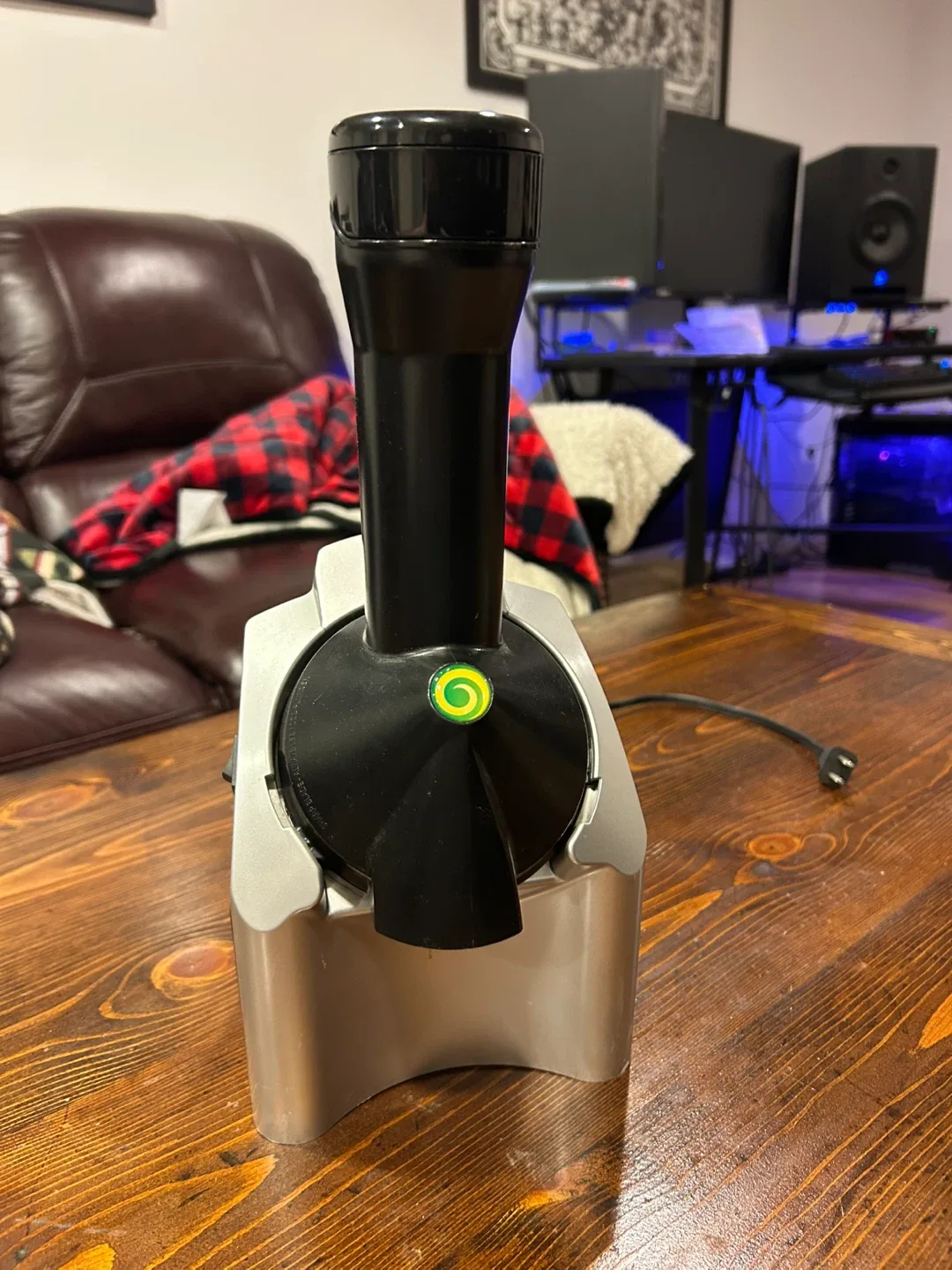 Yonanas Dessert Maker thumbnail