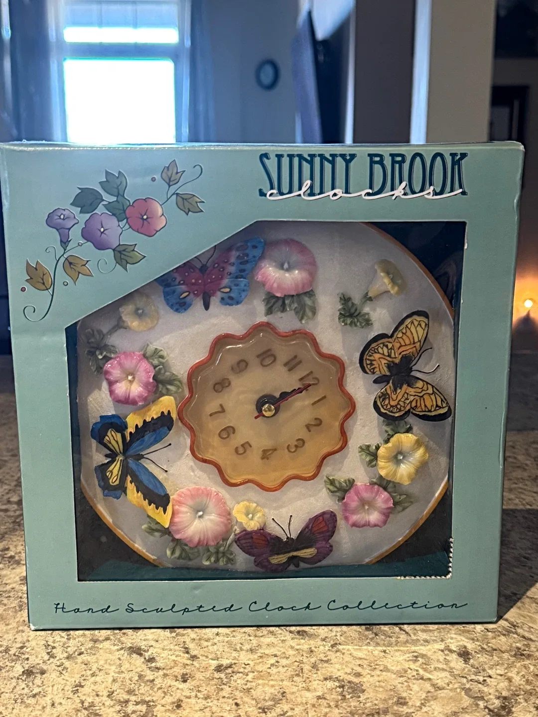 Vintage Hand Sculpted Clock image indicator(2)