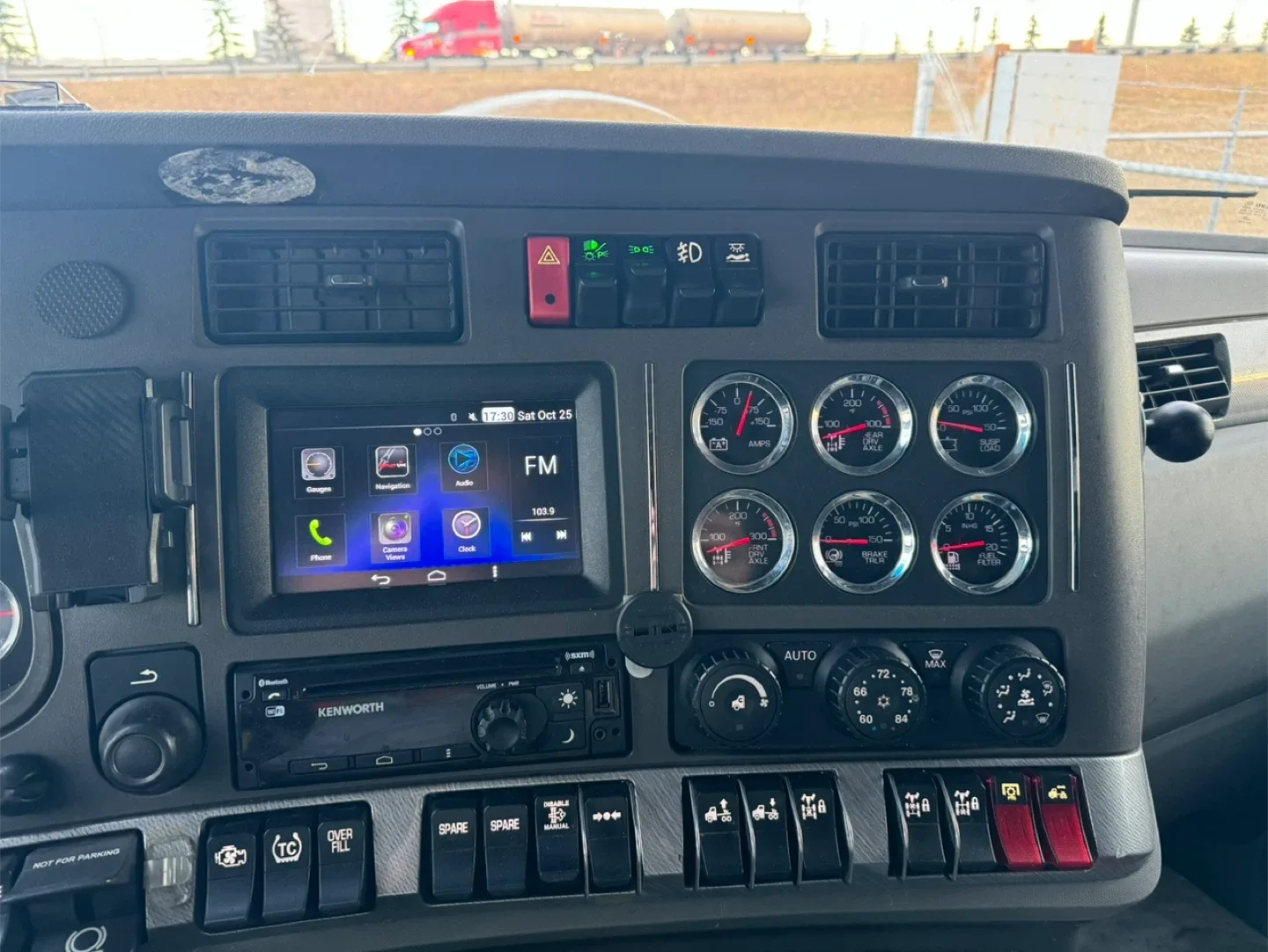 Kenworth Semi Truck image indicator(9)