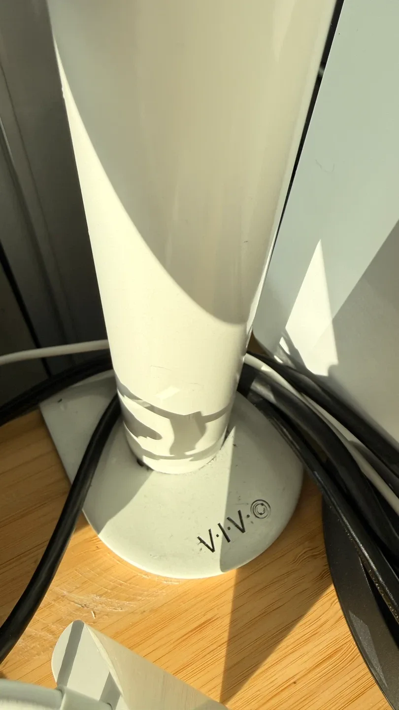 White Monitor Arm Clamp Mount (VIVO Brand) image indicator(4)