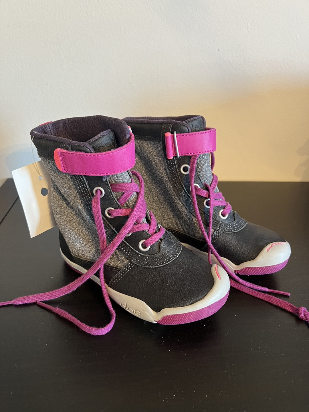 Plae Noel Boots Size 9.5 US