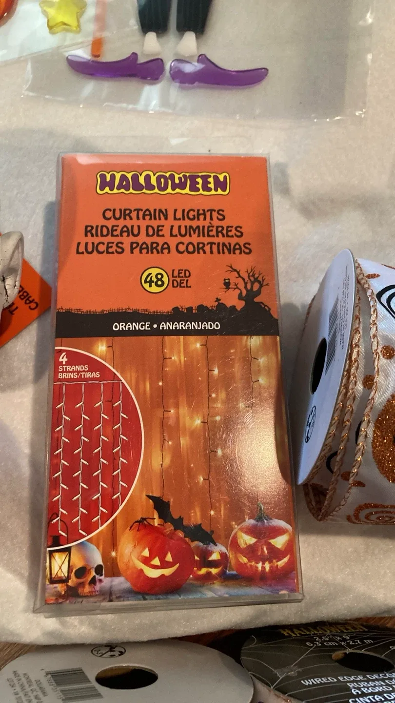 Various Halloween decor image indicator(5)