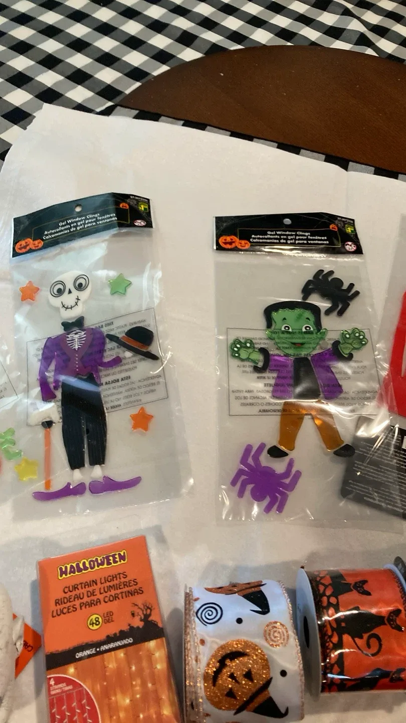 Various Halloween decor image indicator(3)