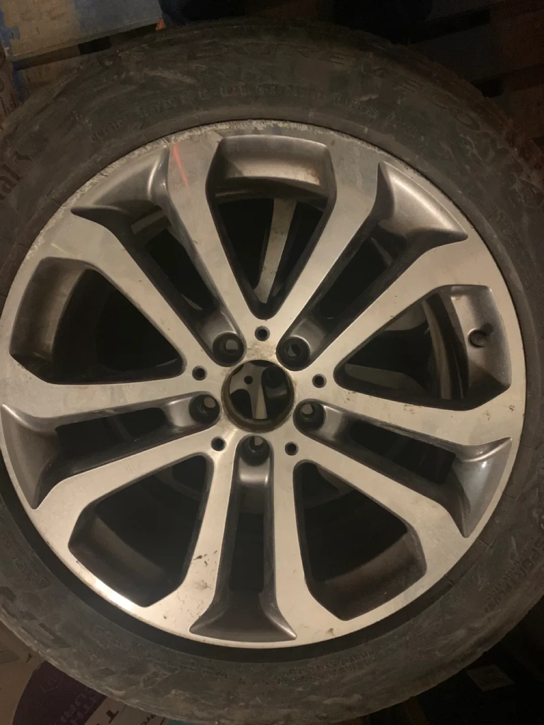 Used Alloy Wheel Rim for Mercedez Benz GLE 400 Size 255/50/19 image indicator(2)