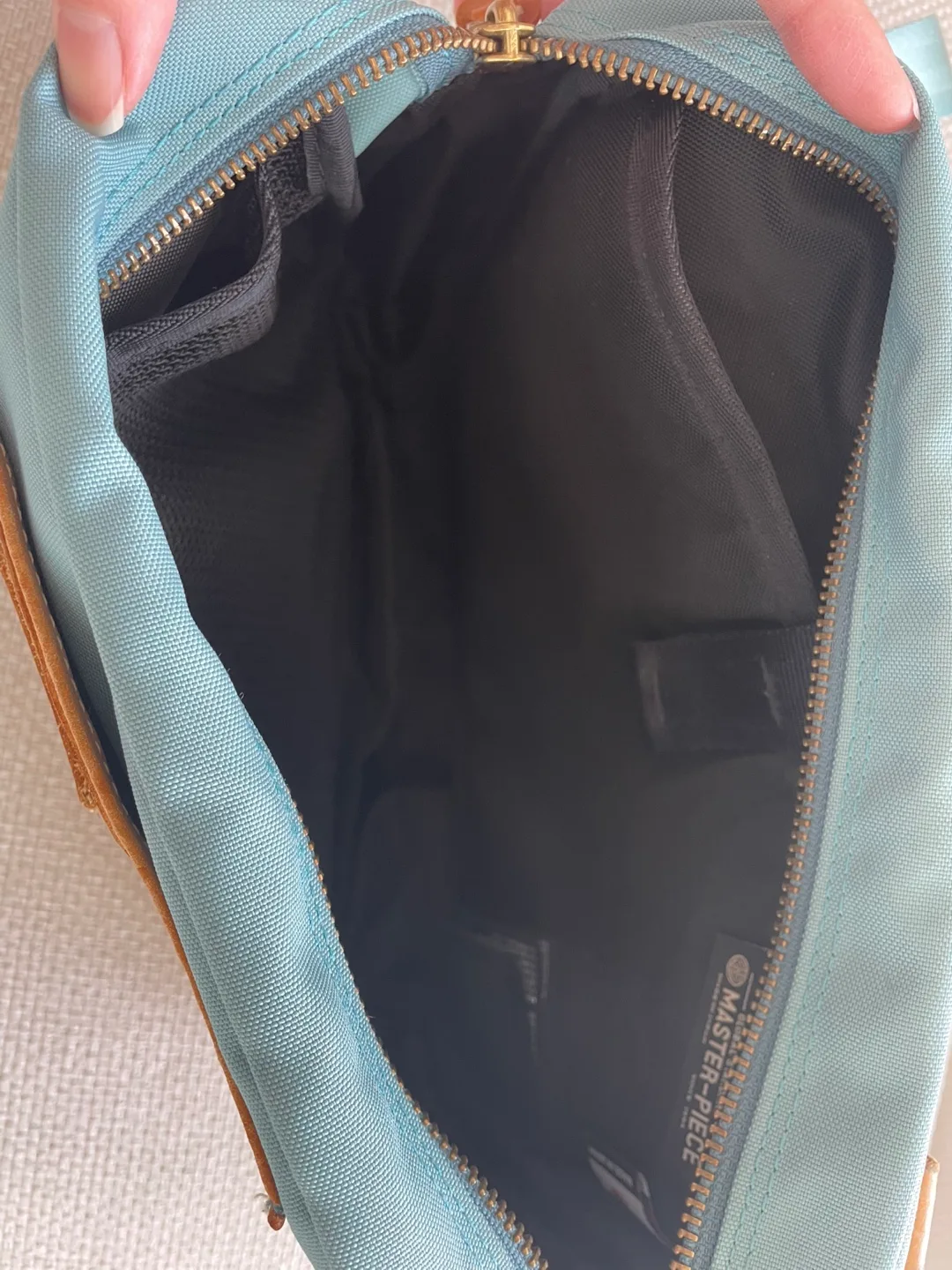 Master-Piece Bag - Blue image indicator(2)