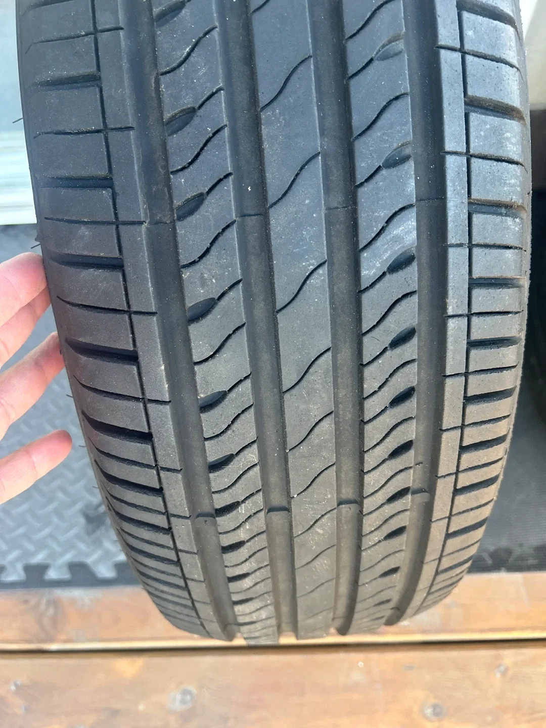 Solarus AS 225/65R16 Tires - Set of 4 image indicator(2)