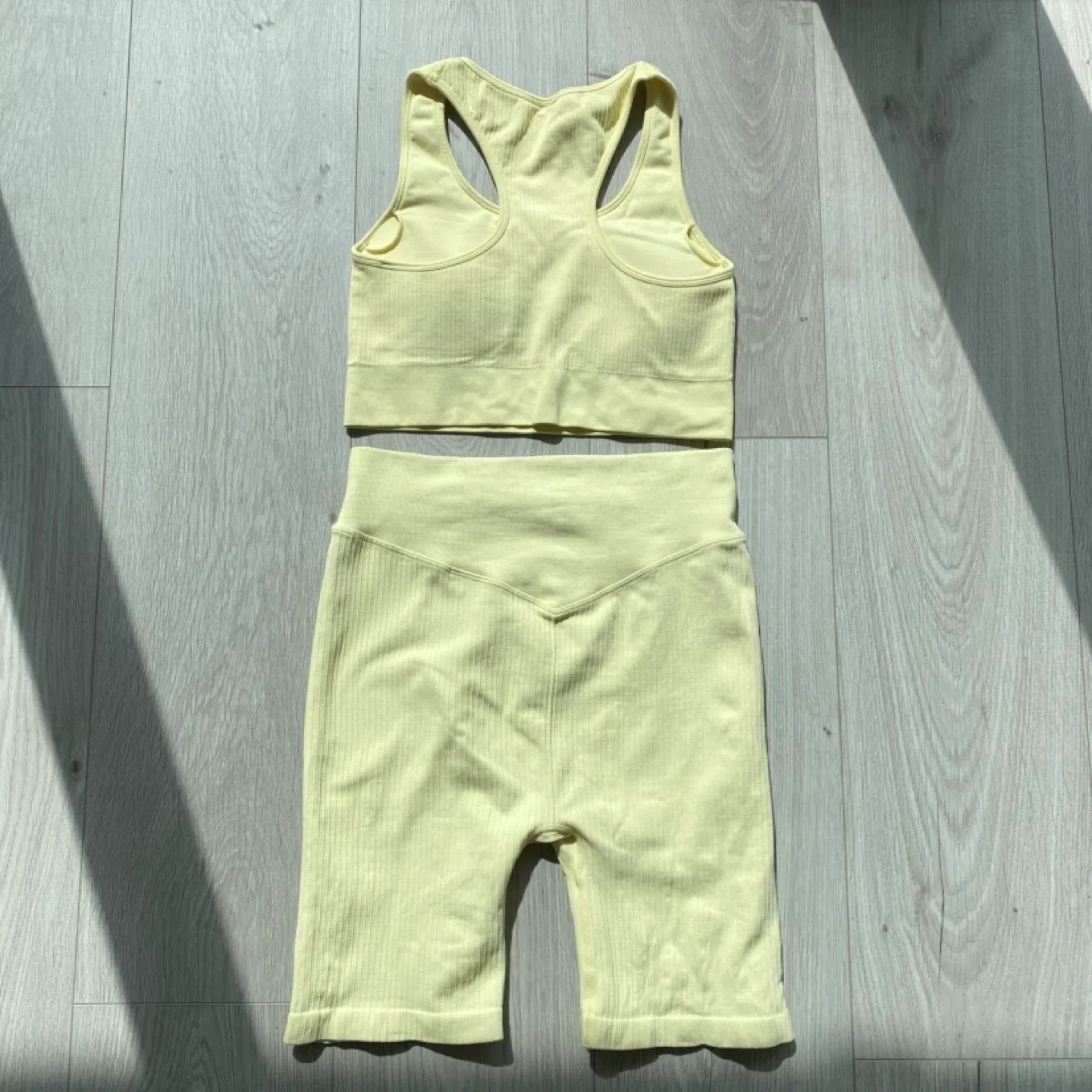 H&M Ribbed Sports Bra and Shorts Set (S) image indicator(2)