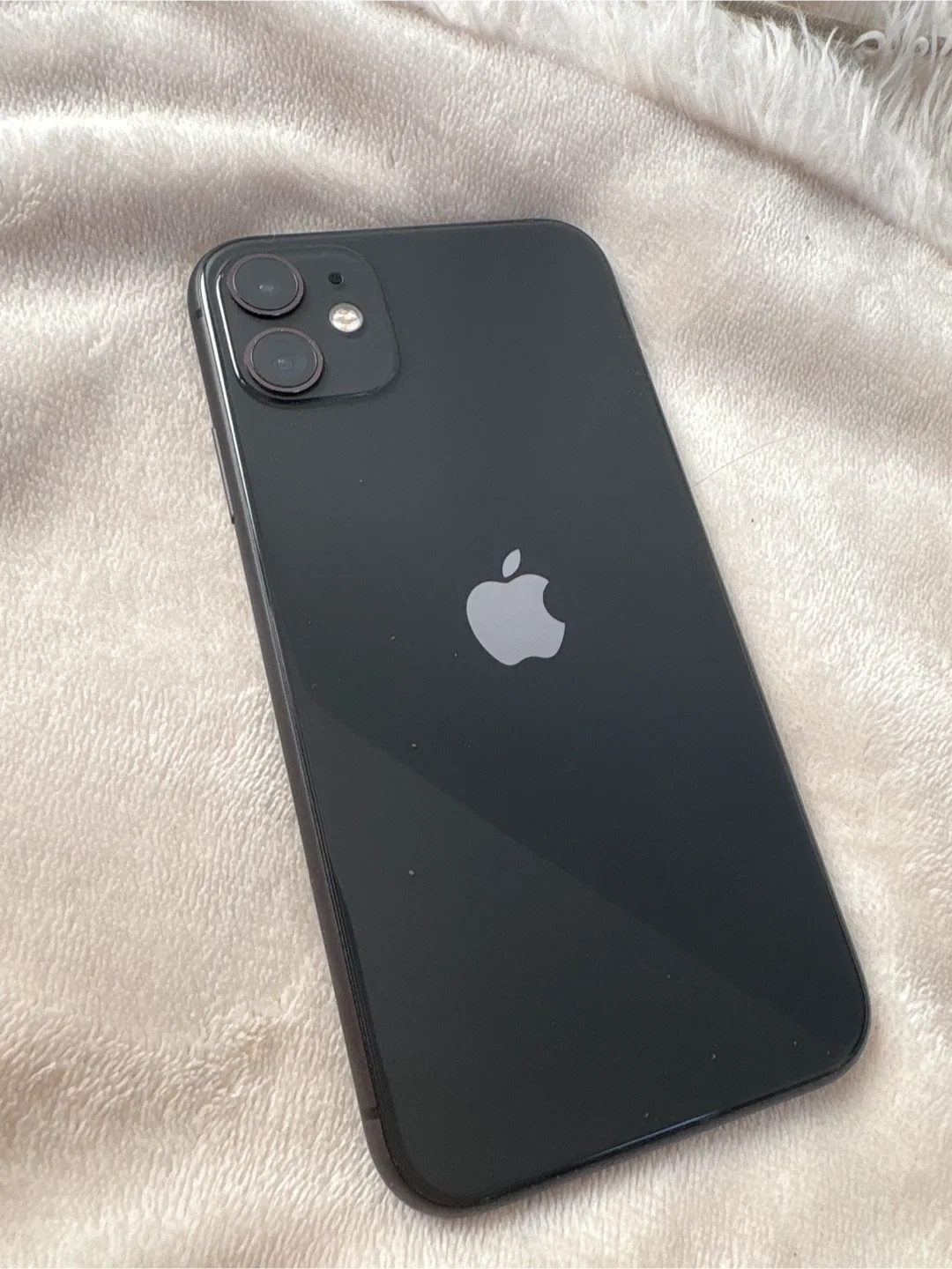 Apple iPhone 11 - Black