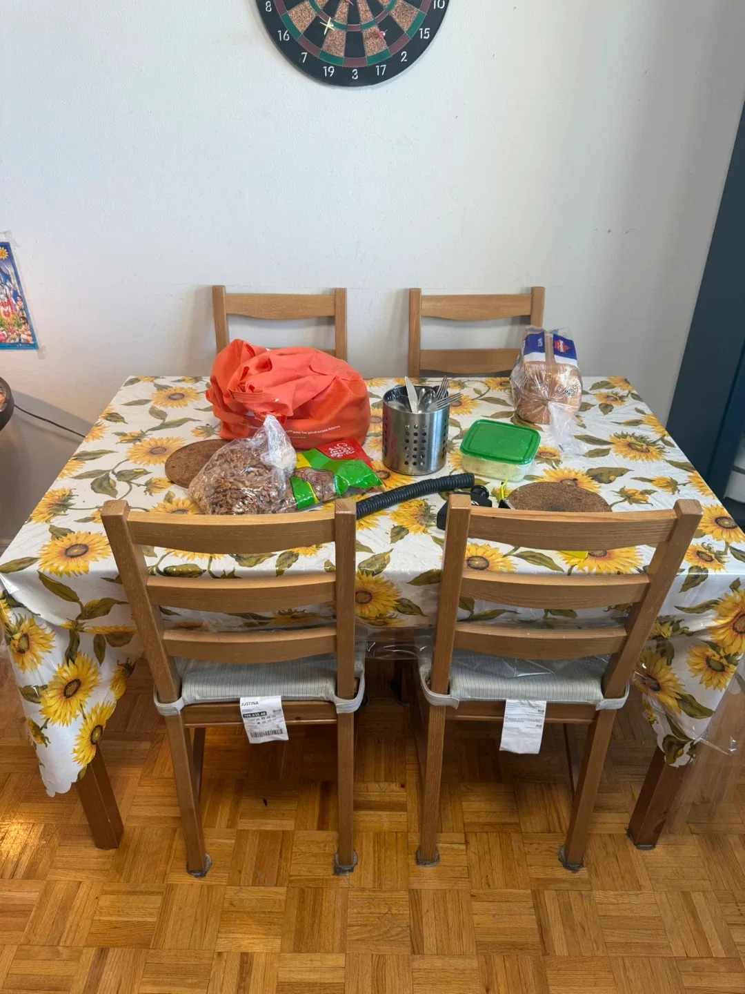 Dining table with 4 IKEA chairs