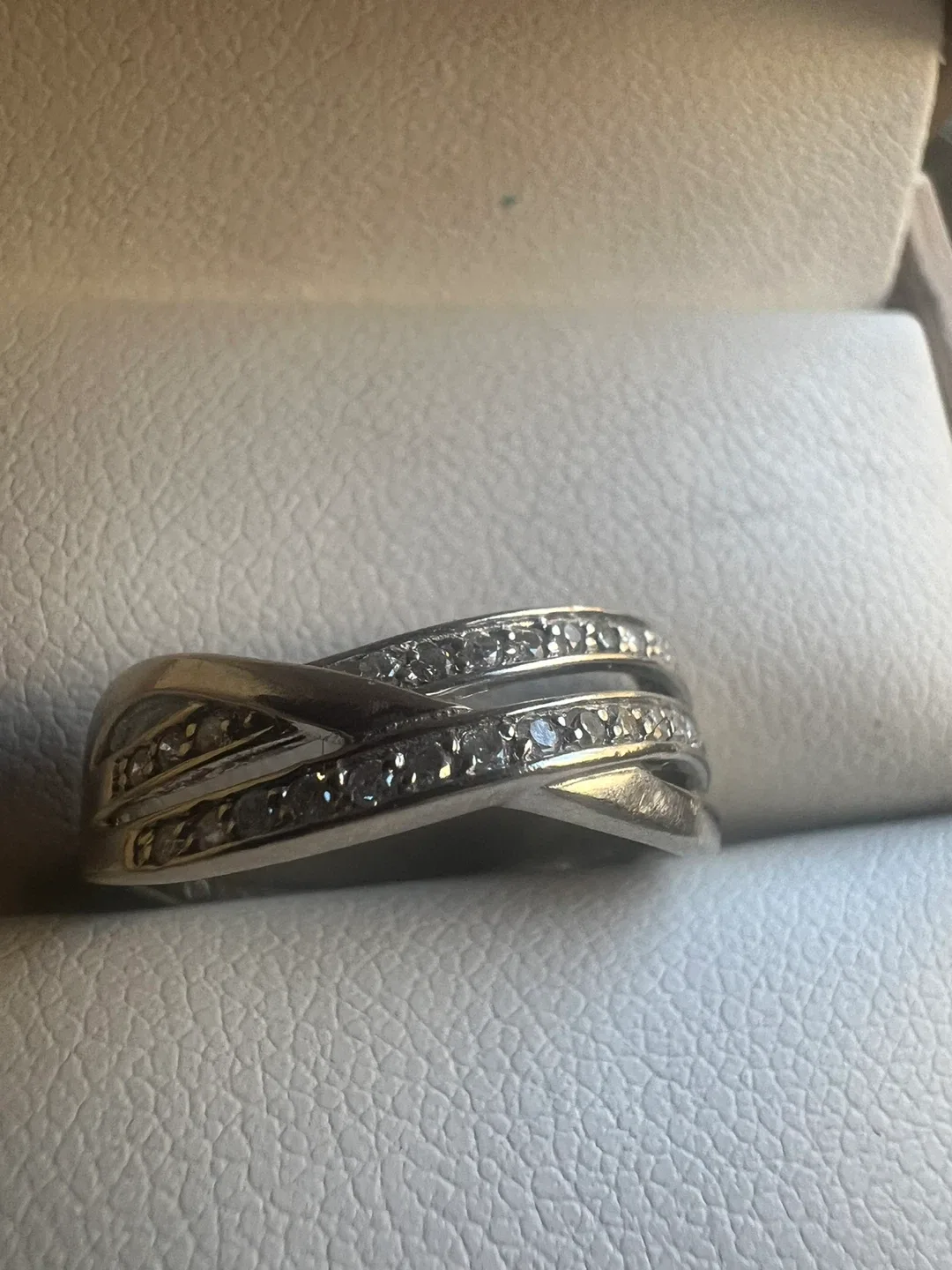 10K White Gold Diamond Ring