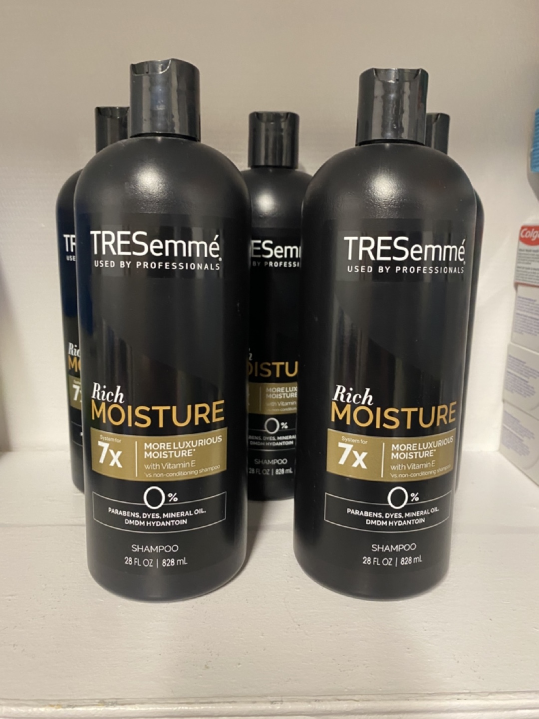 TRESemmé Rich Moisture Shampoo 828 mL