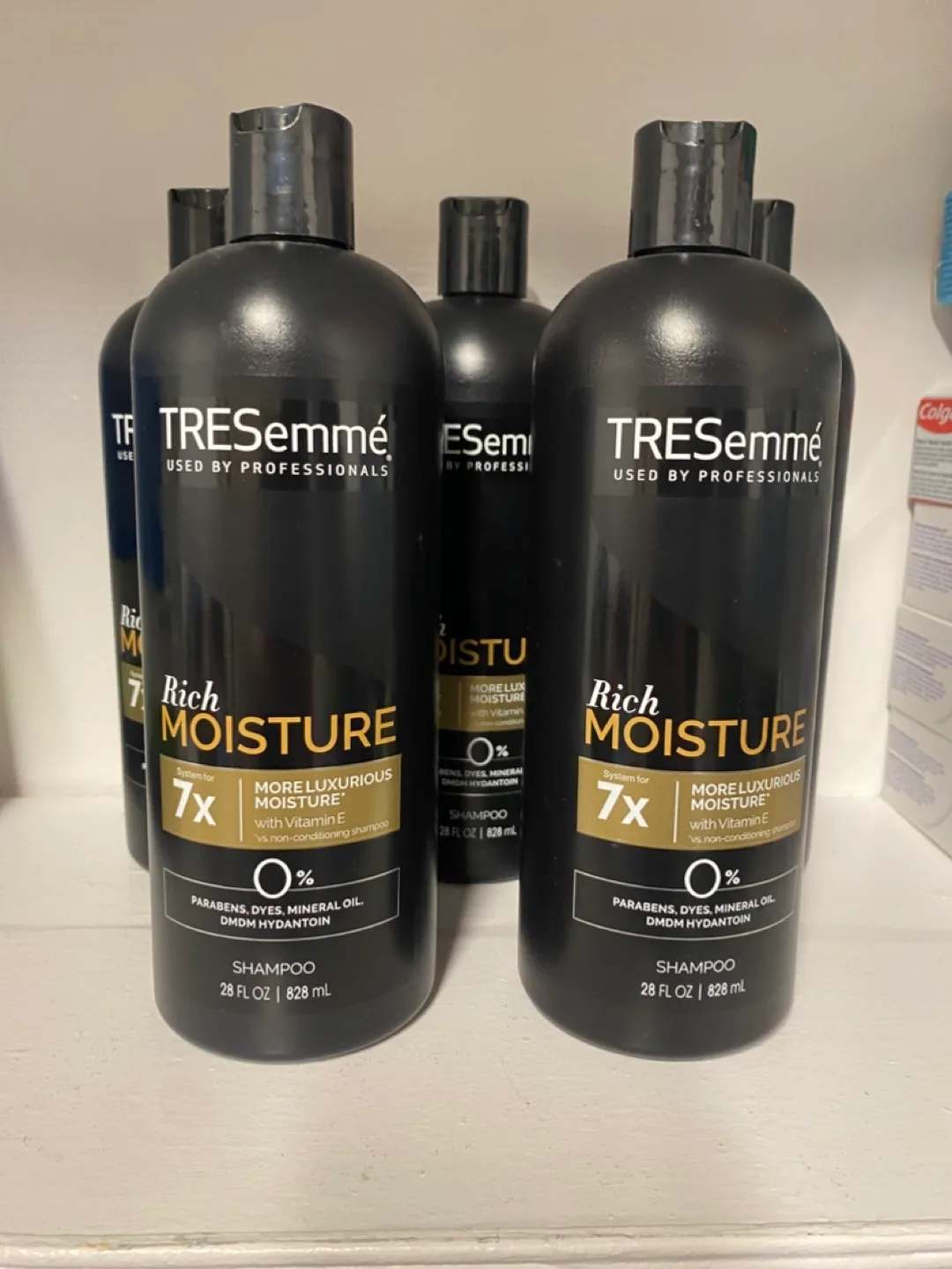 TRESemmé Rich Moisture Shampoo 828 mL