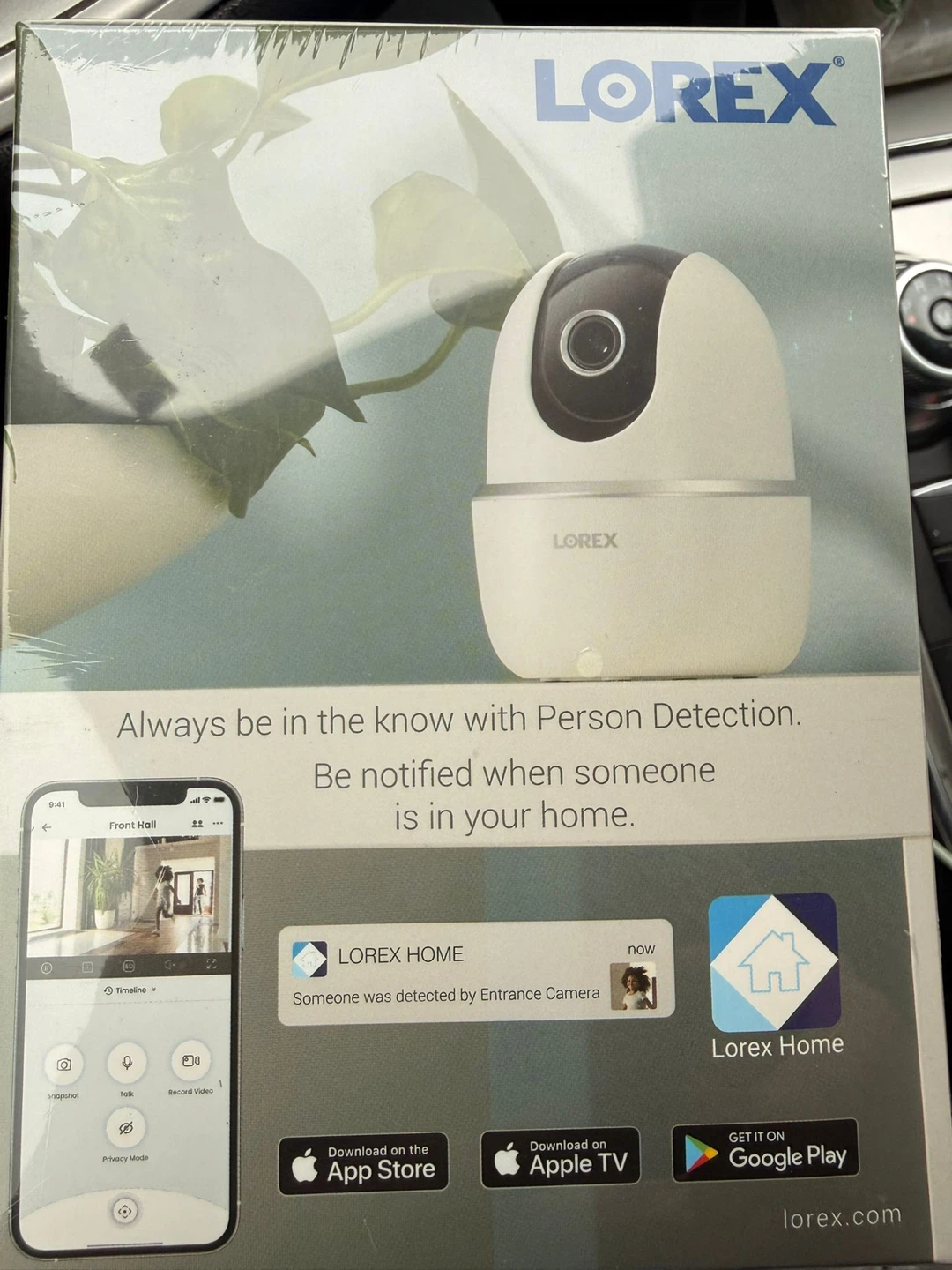 New Lorex 2K Indoor Pan-Tilt Wi-Fi Camera - photo 2