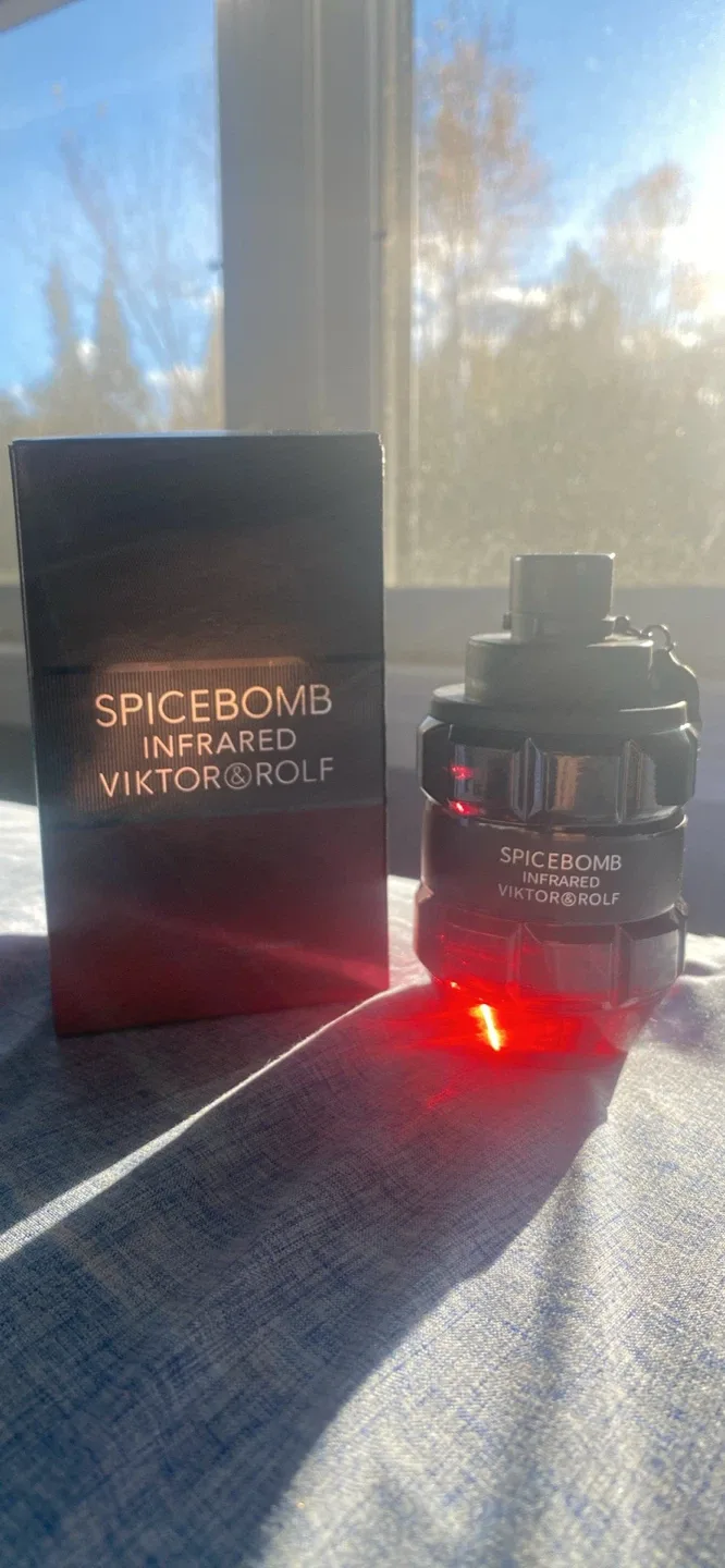 Viktor&Rolf Spicebomb Infrared