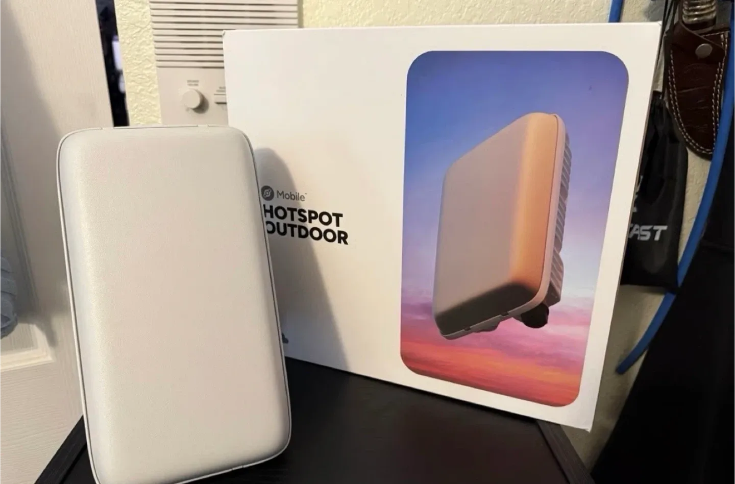 Weeylite S03 Pocket Fill Light - Portable RGB LED image indicator(3)