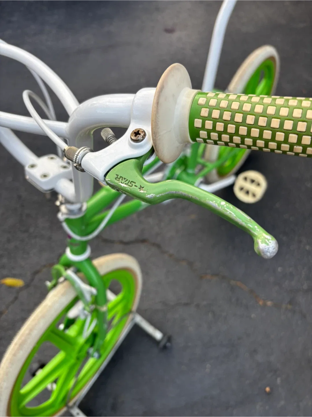 Skyway Street Beat BMX Bike - Green & White image indicator(5)