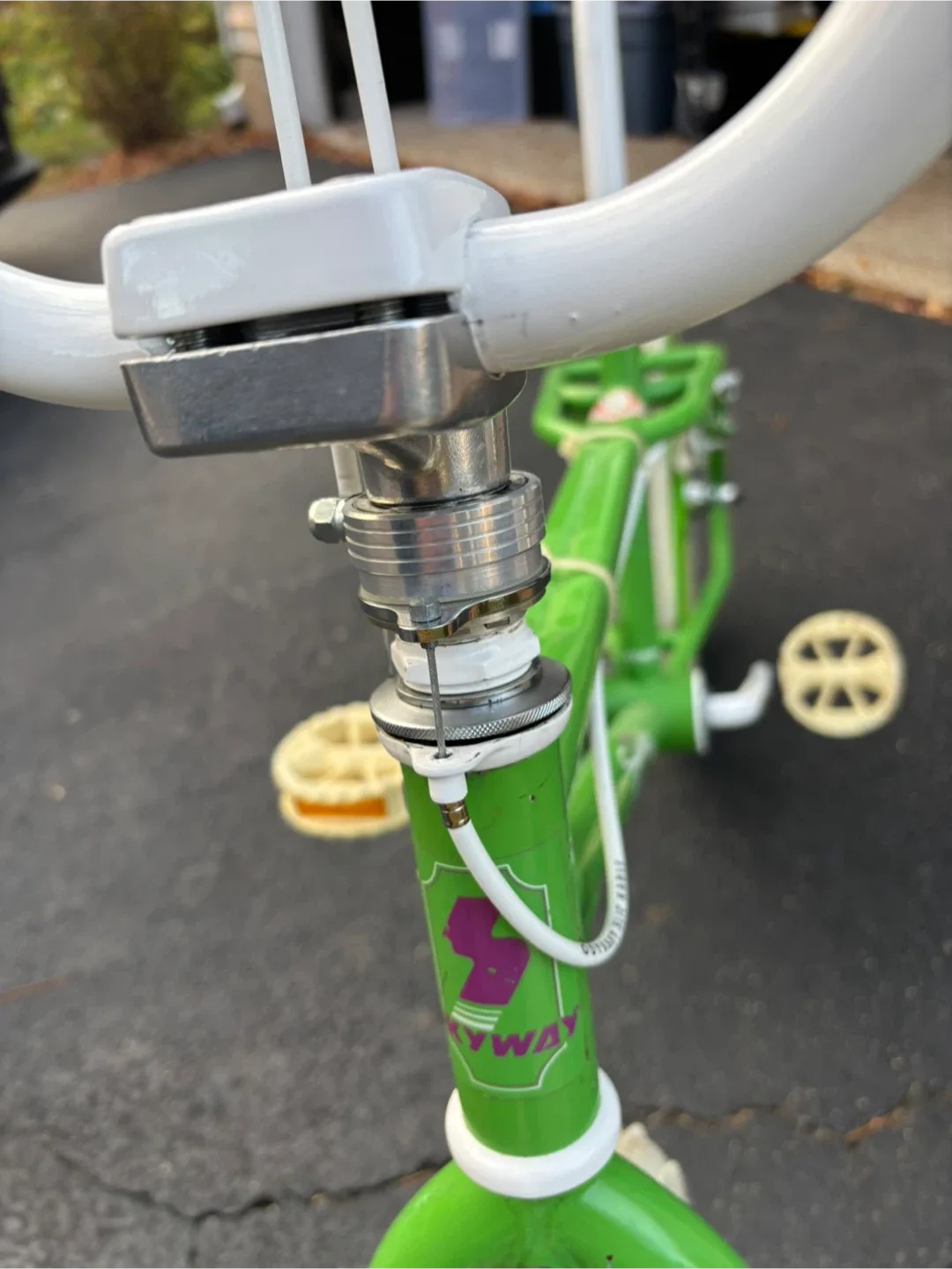 Skyway Street Beat BMX Bike - Green & White image indicator(4)