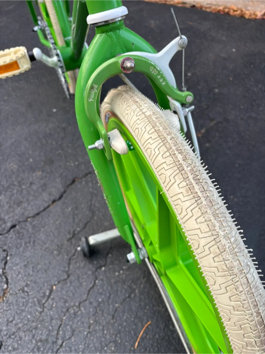 Skyway Street Beat BMX Bike - Green & White image indicator(7)