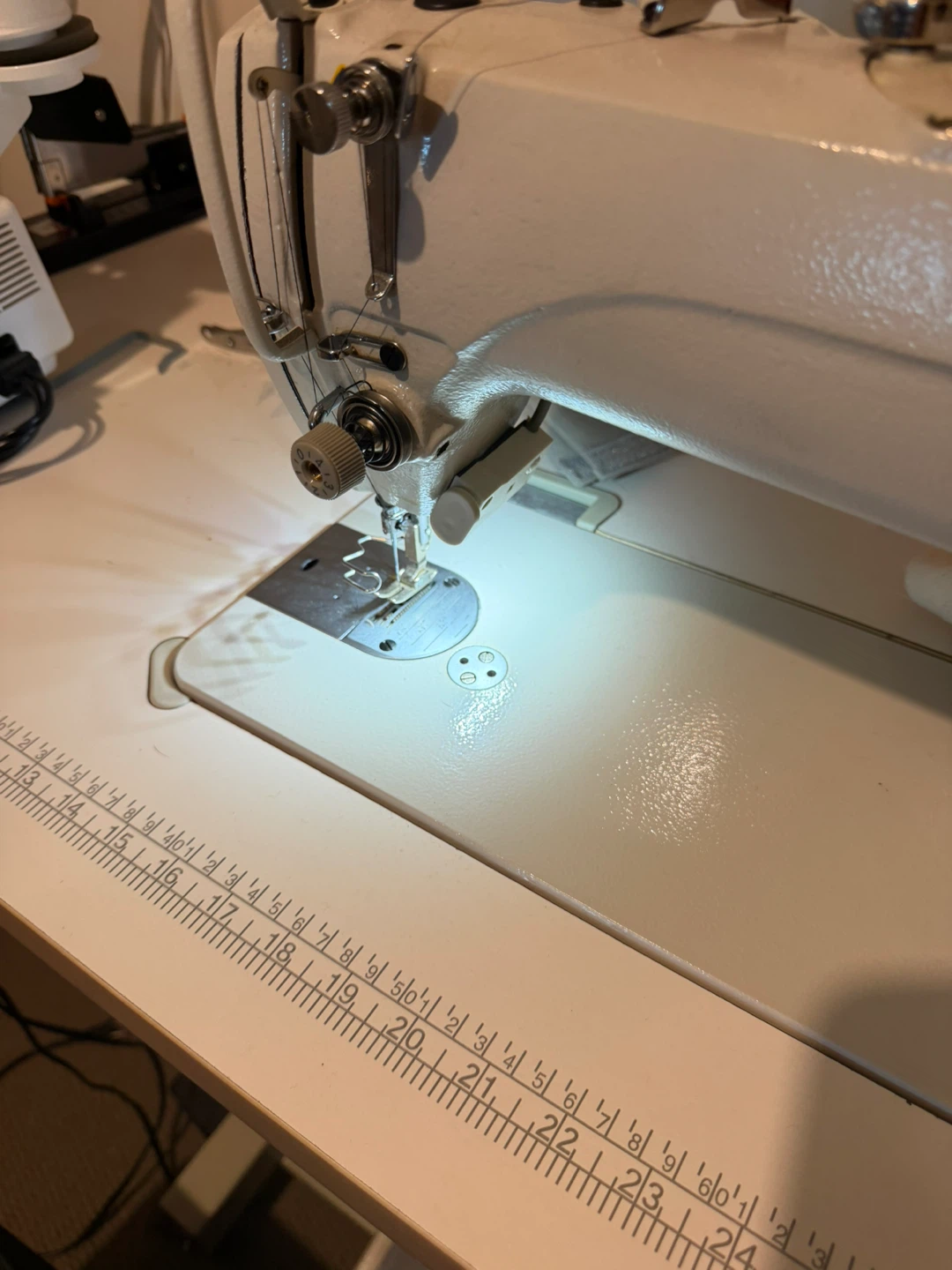 Reliable 3300SD Industrial Sewing Machine - photo 4