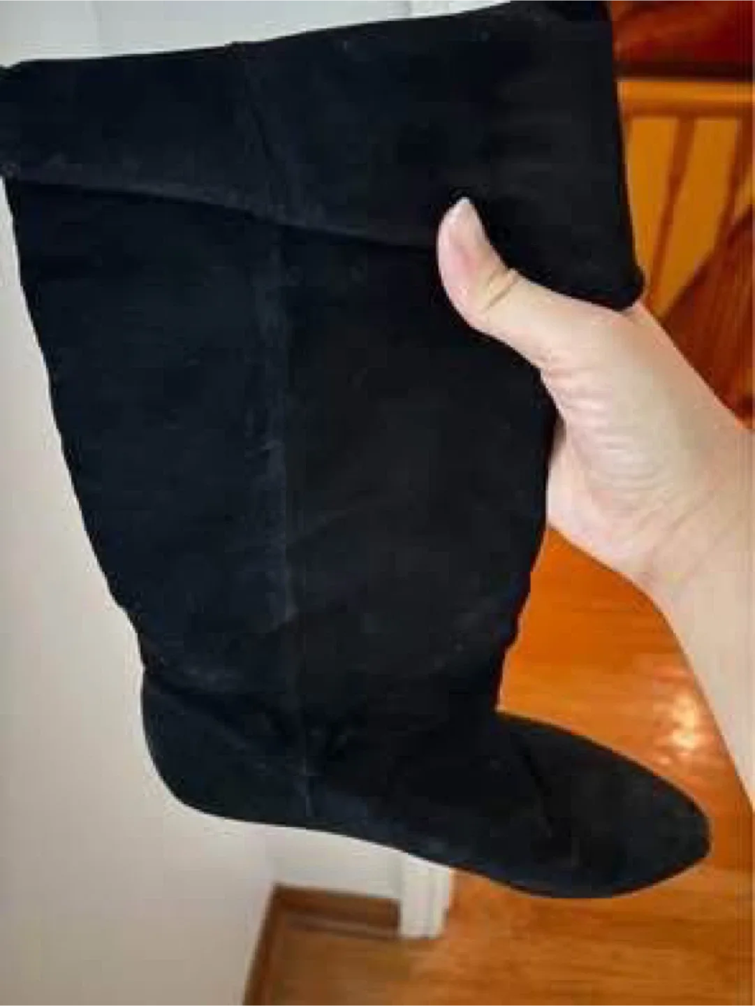 Black boots (Barely worn) (Size 6) image indicator(3)