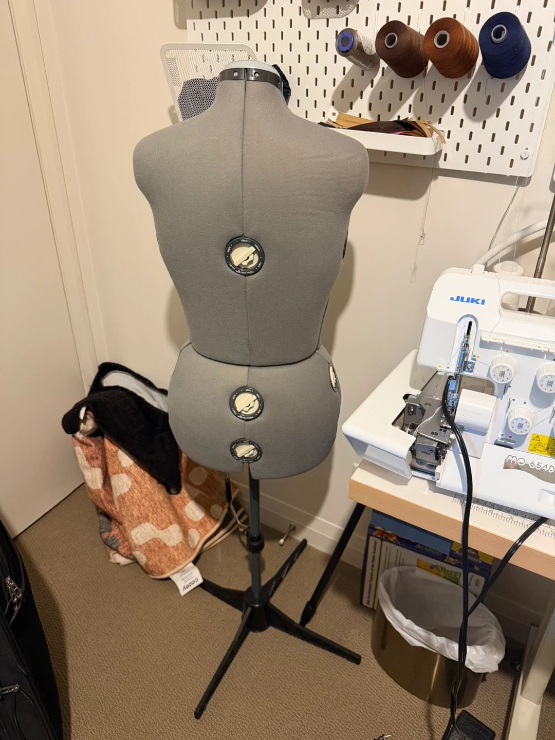 Singer Adjustable Dress Form Mannequin - photo 2