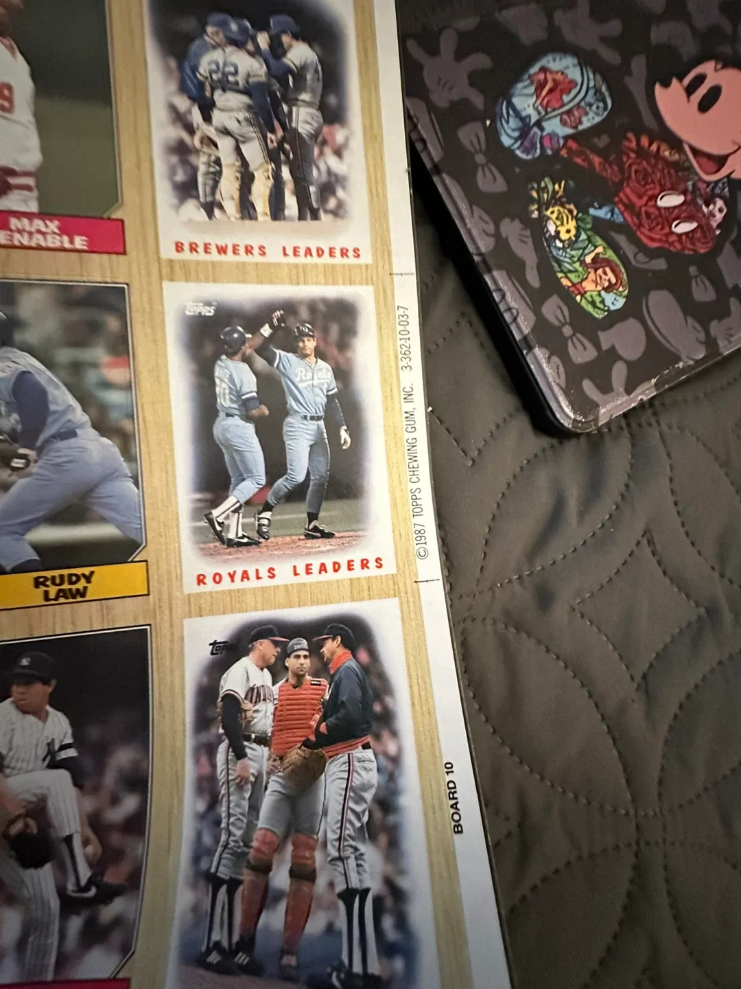 1987 Topps Baseball Cards Poster image indicator(4)