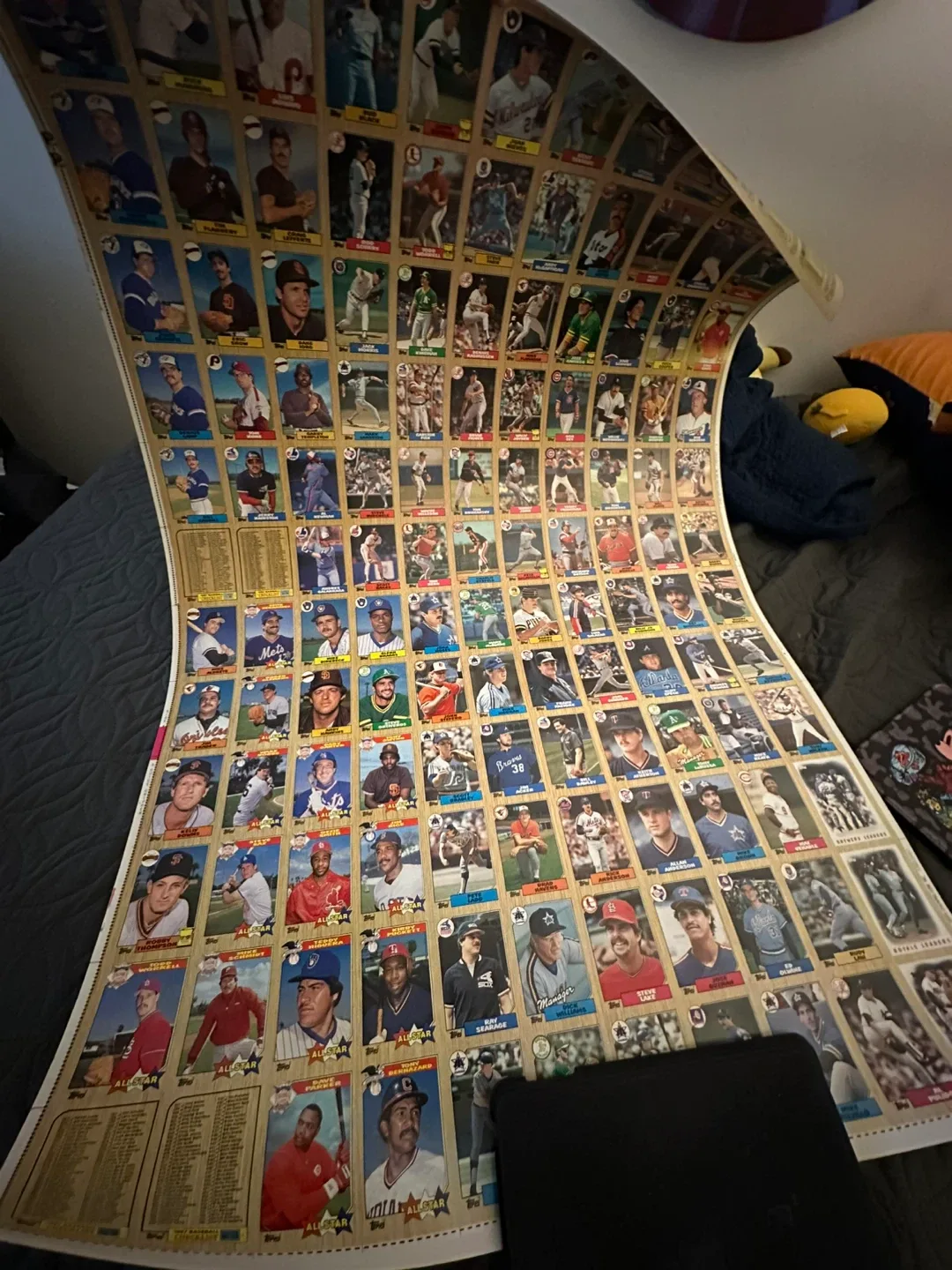 1987 Topps Baseball Cards Poster image indicator(2)