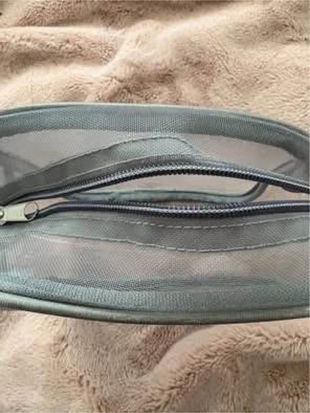 Makeup bag (New) (Giving away for FREE) image indicator(2)