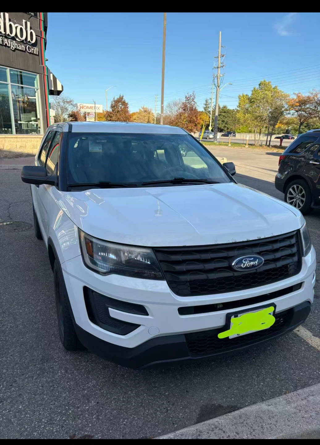 Ford Explorer - White SUV