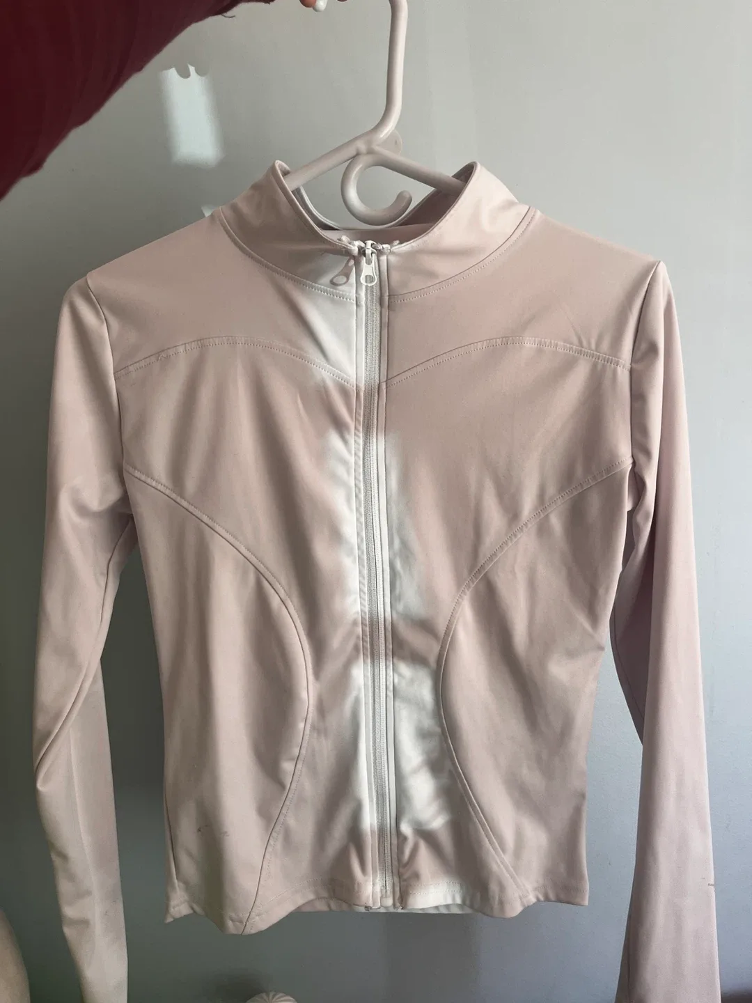 White define jacket image indicator(2)