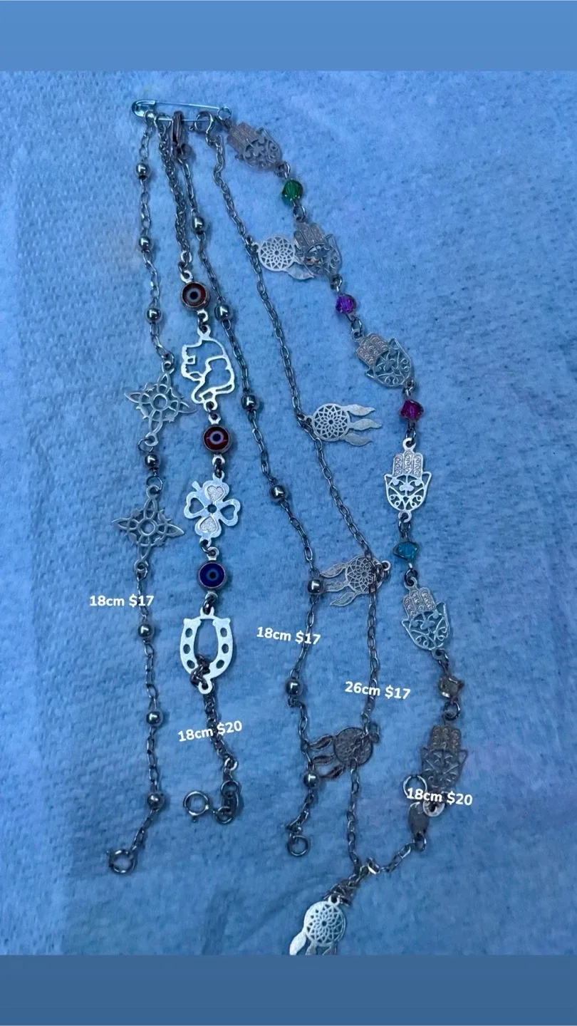 Assorted Silver Rings and Chains image indicator(3)