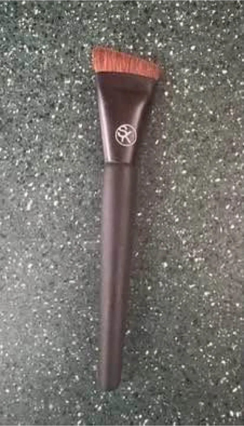 4 sonia kashuk brushes (Never used)(Giving away all for FREE) image indicator(4)