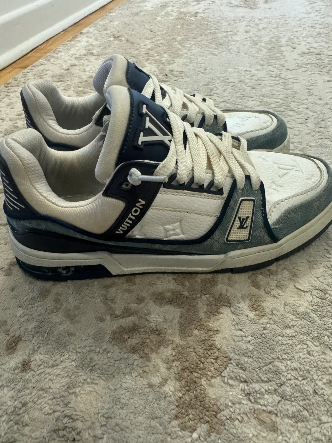 Louis Vuitton Trainer Sneaker Size 7.5 US image indicator(2)